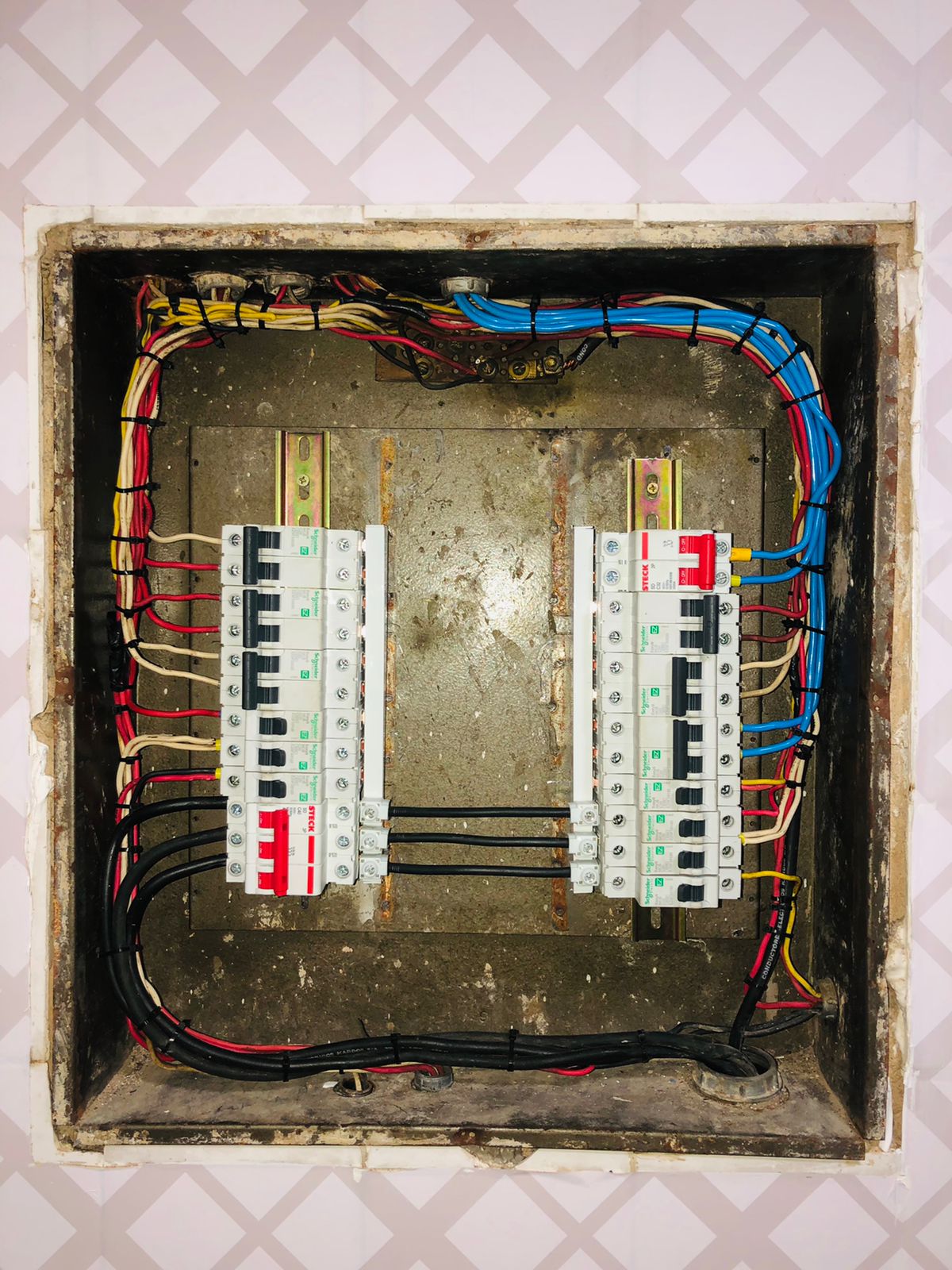 reforma em quadro elétrico
